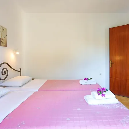 Spiros Saint Stephanos Apartament